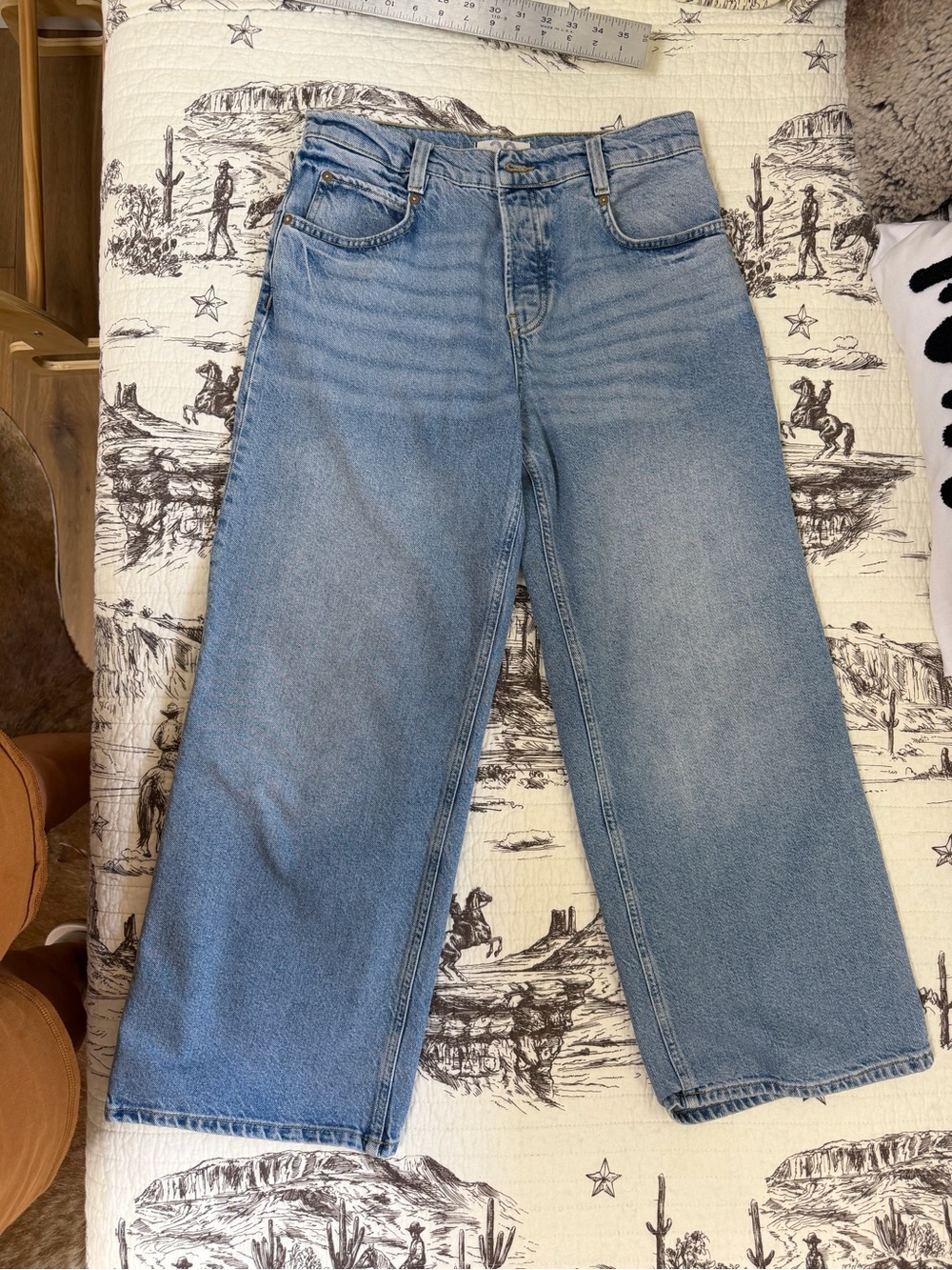 Free People/We The Free Button-Fly Distressed Jeans
